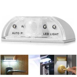 Battery powered led cabinet light