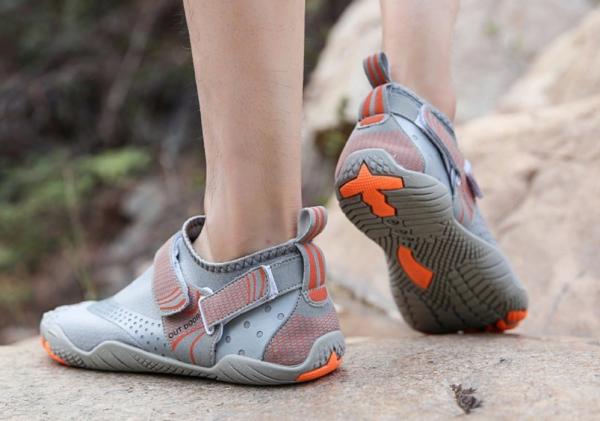 Swimming Quickdrying Aqua Barefoot Shoes Men Use Custom Design