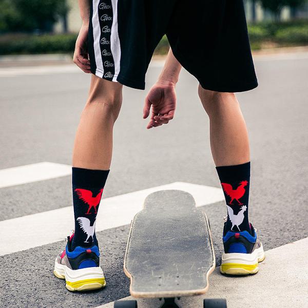 Fashion Trend Non Slip Calf Socks Street Hip Hop Skateboard Cartoon Casual Mid Calf Socks Men Crew Sports Socks