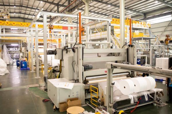 PP Spunbond Nonwoven Fabric Machine for Disposable Protective Equipment Customized SMMS Nonwoven Melt Blown fabric