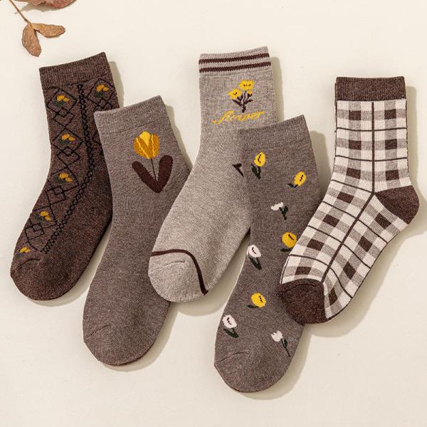 In-stock Wholesale Custom Design Cotton Socks Japanese Korean Preppy Style Floral Plaid Socks Winter Socks