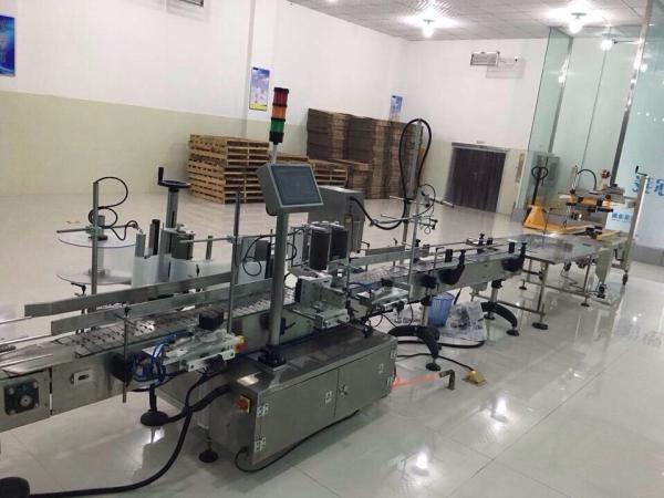 Four Heads Edible Oil Filling Machine , 1.5-5 L Folding Liquid Filling Machine
