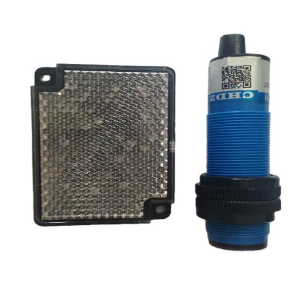 DC6-36V NPN,3-wire NC,diameter 18mm photoelectric sensor diffuse photoelectric switch With baffle