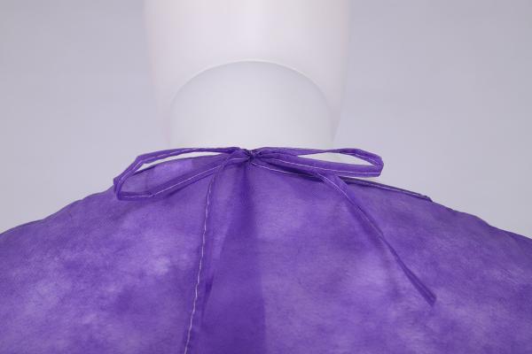 Round Neck Disposable Reinforced Surgical Gown Fluid Resistant Purple Isolation Gown