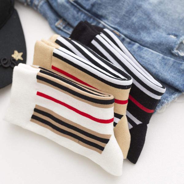 Women's Socks Japanese Korean Trend Vertical Striped Socks female Cotton Running All-match Sports Socks