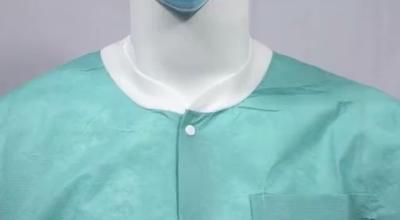 Cheap Disposable dental non-woven lab gown hospital long sleeve short coat for doctor and nurse