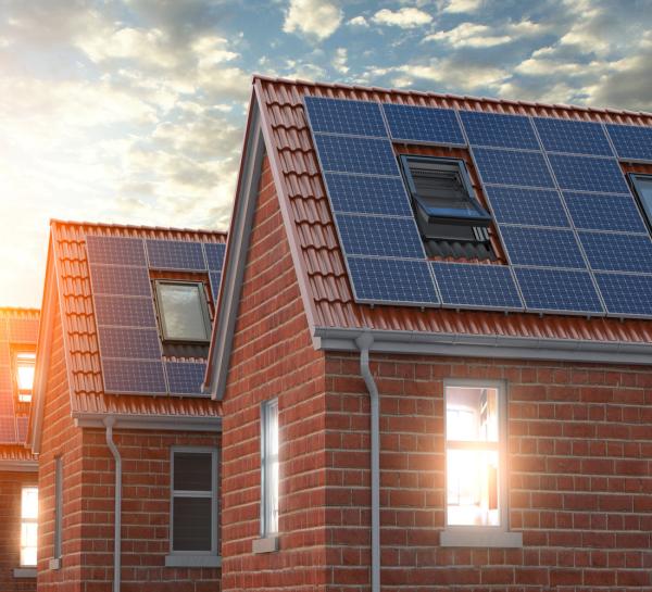 The 3  phase  solar energy power hybrid inverter  1KW 2KW 3W for home ues  IP 65  outdoor ues