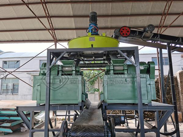 With output 50,000 tons/year of pig manure organic fertilizer equipment granulation production line