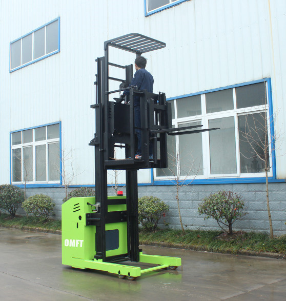 CDD10X Electric Aerial Order Picker for Solid PU Materials Lifting 3m 3.5m 4m 4