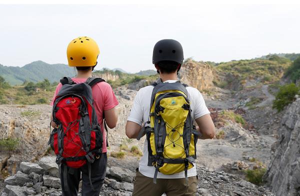 Actividades ao ar livre Capacetes de segurança Logotipo personalizado aceito para alpinismo e escalada