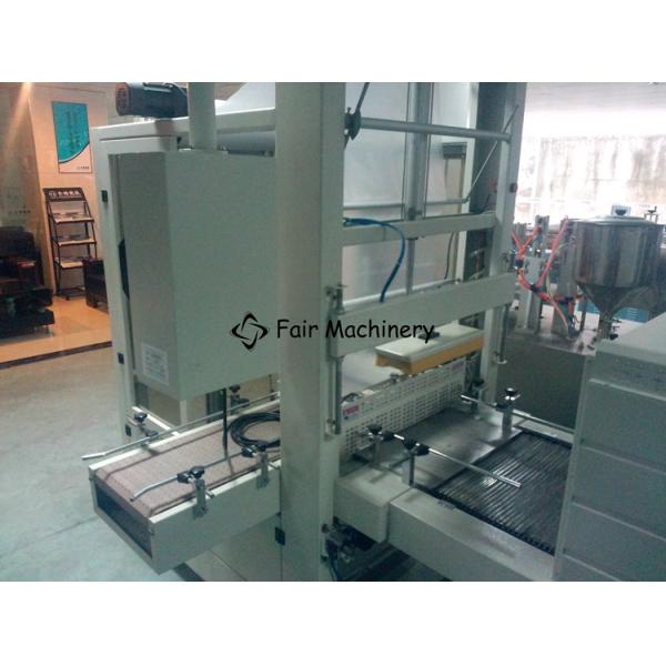 Máquina de envolvimento do psiquiatra da garrafa de água do GV 2.1KW, máquina da luva do psiquiatra da garrafa 6time/min