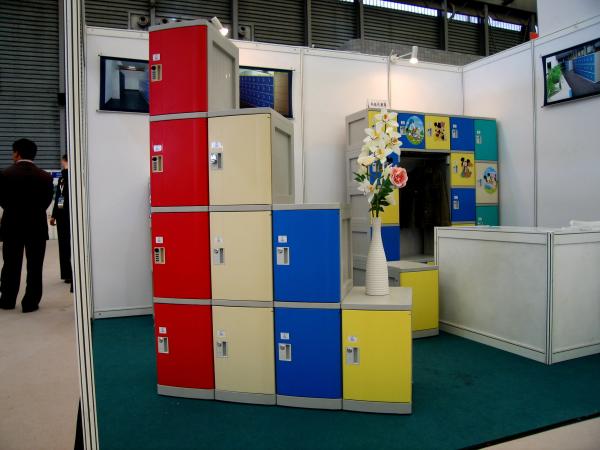 Smart Red Fitness Center Lockers With On - Site Assembly Eco-friendly CE certified 1910 × 380 × 500
