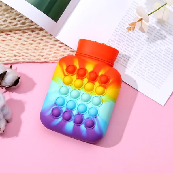 Bouteille d'eau chaude de 1 litre avec couvercle doux Sac à eau chaude classique pour soulager la douleur Cou et épaules Pieds plus chauds Crampes menstruelles