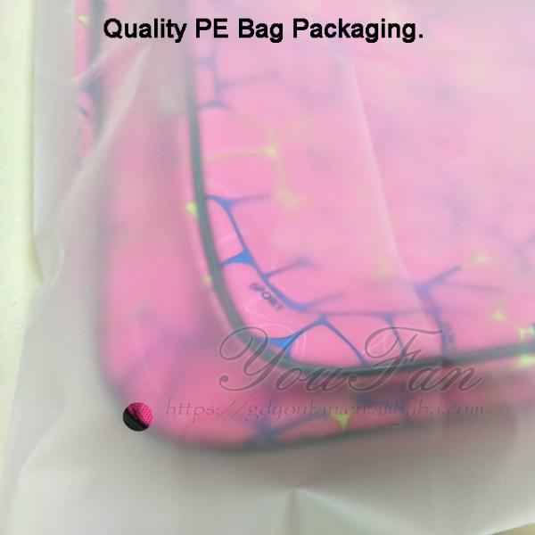 Casual Travel Duffel Bags , Smooth Zipper Closure Carry On Duffel Bag