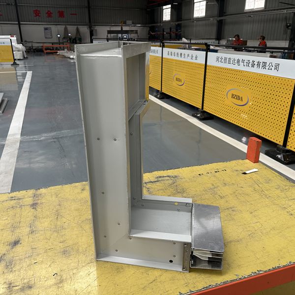 Sistema de conductos de barras y conductos de barras aislados, tronco de alimentación de iluminación compacto 690V 1000V