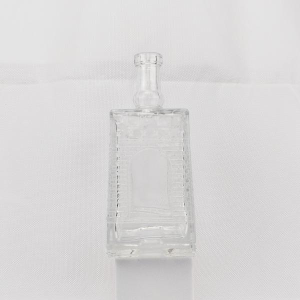 High White Glass Material 750ml Beer Bottle Engraved Square Spirits Glass for Wine