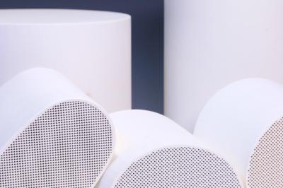 Cordierite DPF do automóvel para o filtro diesel cerâmico do relativo à partícula ínfima da exaustão do favo de mel