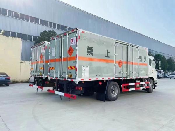 HOWO 4 * 2 Explosive Equipment Transport Vehicle Explosive Transport Vehicle Dangerous Goods Transport Vehicle