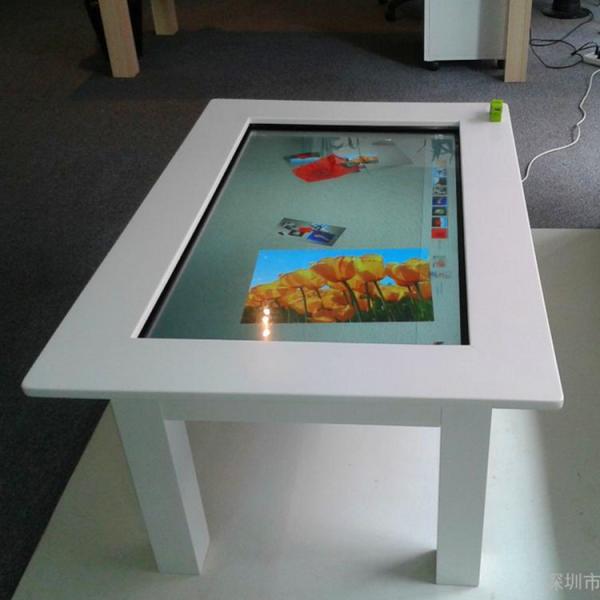 Children Interactive Multi Touch Table Waterproof 32 Inch Metal Frame