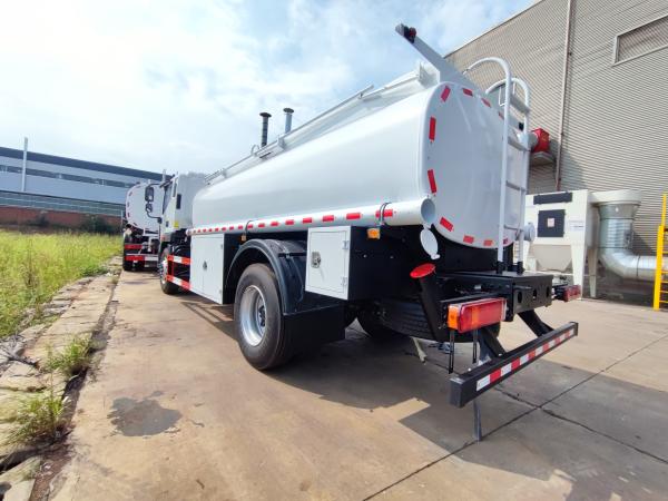 Fuel Tank Truck for Hazardous Chemical Transportation Customizable and Advanced