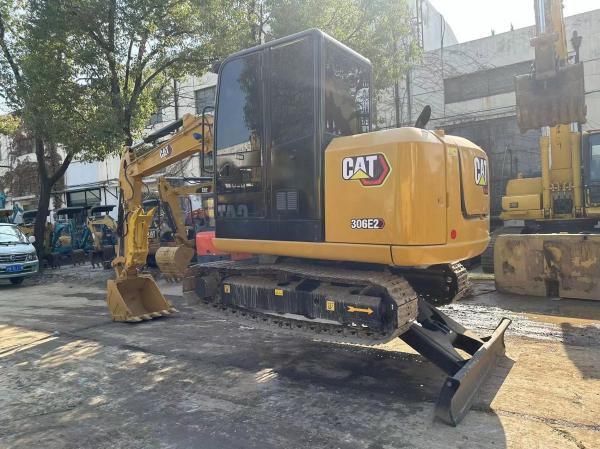 Original Japan Caterpillar Cat 306E Excavator 6 Ton Mini Digger with Hydraulic Valve