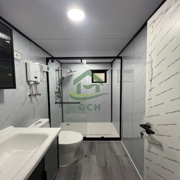 Moisture Proof Mobile Expandable Container House With Separate Wet / Dry Zones