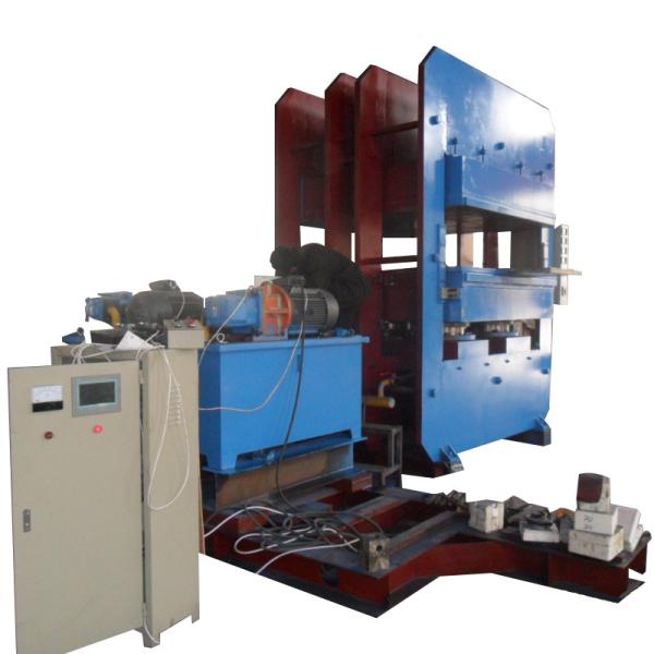 Machine hydraulique de moulage par compression de plateau