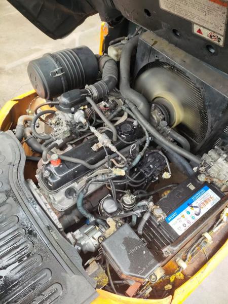 Routine Fork Width Toyota Diesel Forklift 4 Ton with 6m Lifting Height and Japanese Engine