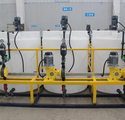 PE industrial amarelo que dosa a cubeta resistente à corrosão da máquina de secagem da lama