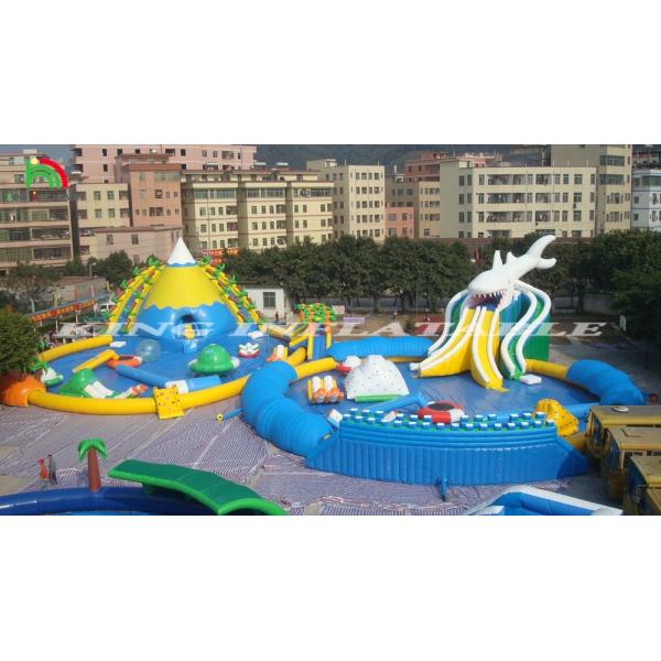 Parque aquático inflável de piscina grande Parque aquático inflável com escorrega de piscina