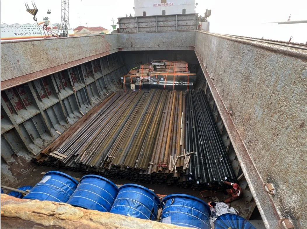 Натуральная черная поверхность оцинкованная труба из углеродистой стали сварная Q215