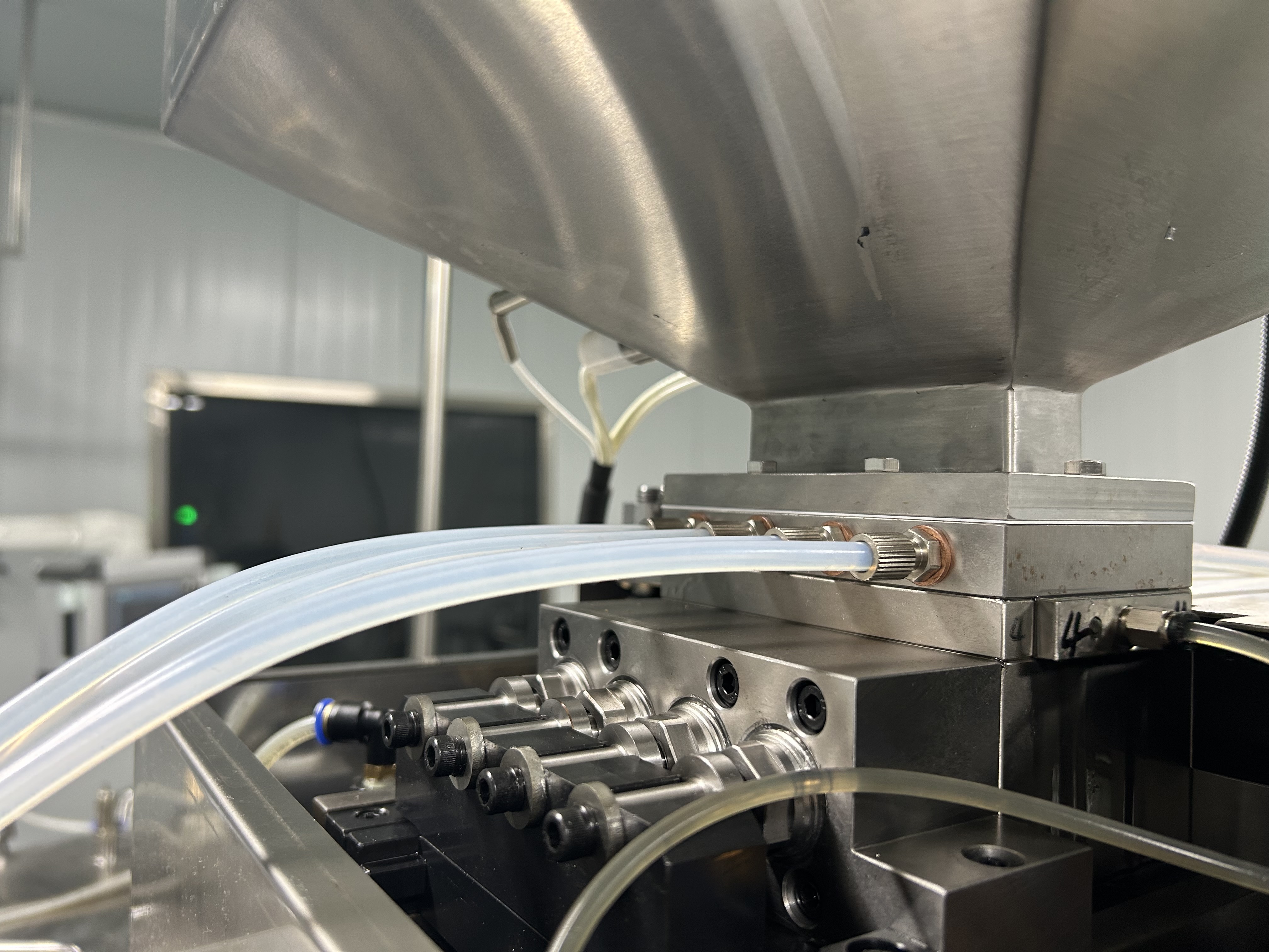 High Precision Softgel Encapsulation Machine Gelatin & Vegetarian Soft Capsule Production Equipment
