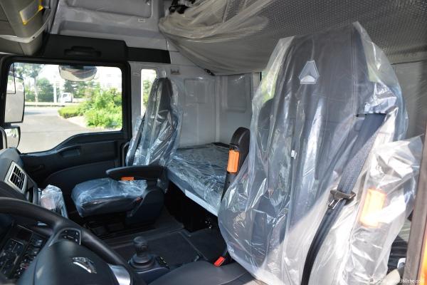 Cummins Engine 2024 Sitrak G7 Heavy Truck 6*4 Left Hand Driving 6x4 Euro V 430HP 0km Used Tractor Truck for Performance
