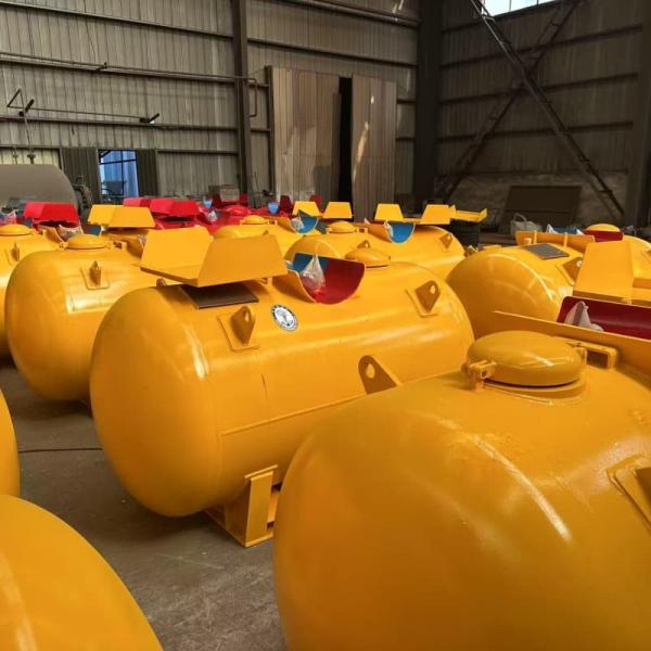 réservoir de stockage à pression chimique de 6 bar pour une température de conception de -40 à 70 °C et un volume de 1600 L