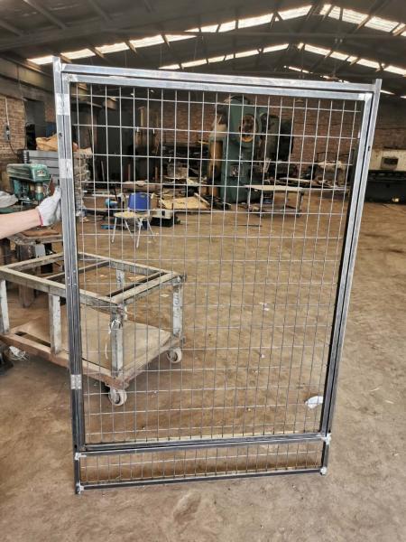 Iron Dog Kennel Garden Fence Gate 25 X 25 Square Tube Silver Color 1200mm Width