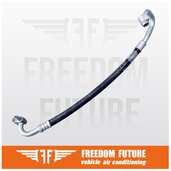 64509241352 Suction AC Hose For 13-15 2.0L BMW X1 E81 E82 E84