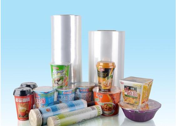 PE Heat Shrinkable Shrink Packaging Material Shrink Plastic Film For Beverage Bottles