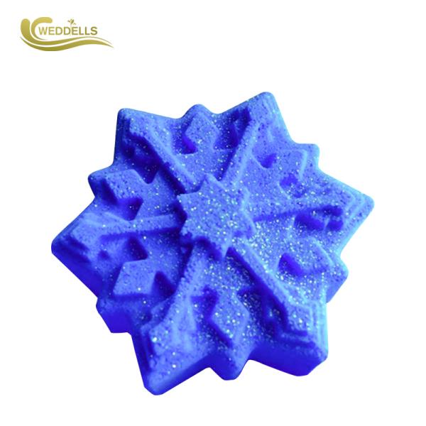 OEM Unique Shape Snowflake Bath Bomb With Flower Fragrance For Chrismas