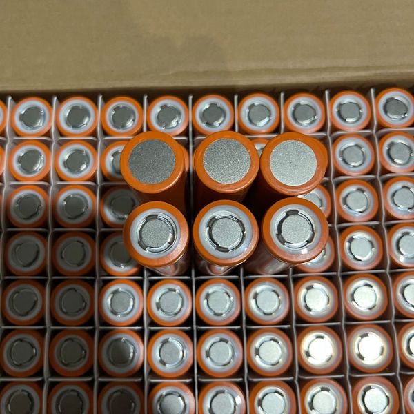 3.7V 4500mAh 21700 Li-ion Cell for E-bike Power Tool Energy Storage