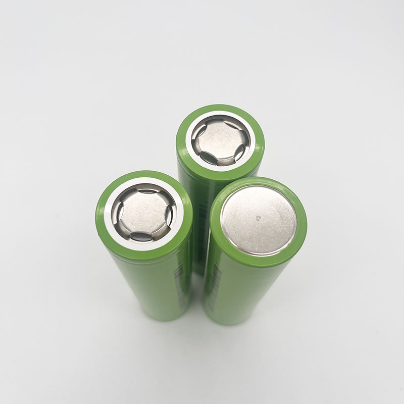 BAK32140FS-48 LifePO4 15Ah 3.2V Rechargeable Cylindrical Lithium Ion Battery Cell