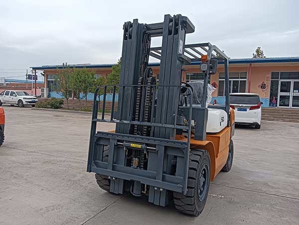 5 Ton IC Diesel Forklift CPCD50 5000kg Container Mast Heavy Duty Industrial Truck