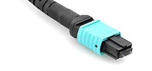 Кабель OM3/OM4 12 хобота Amored MTP/24 раковины Кевлара женских Aqua волокон 50/125μm MTP стальных изрезанных для 40G/100G