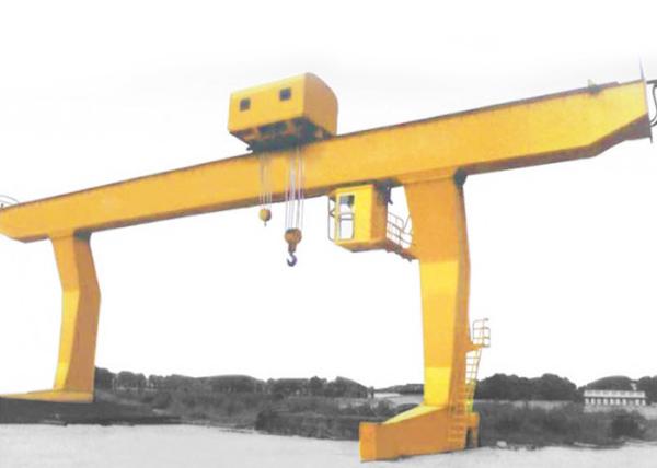 Flexible Operation Overhead Crane Single Girder Unloading Hook Wide View