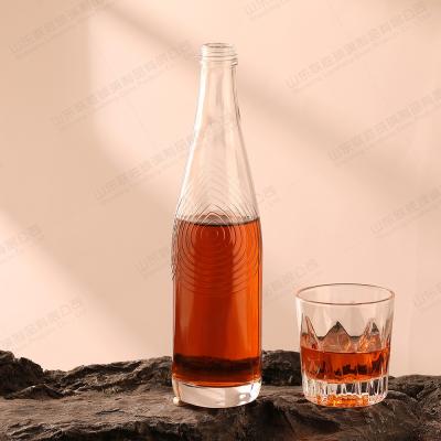 Produzido em garrafa de vidro de estampagem a quente com tampa para vodka licor gin rum tequila brandy