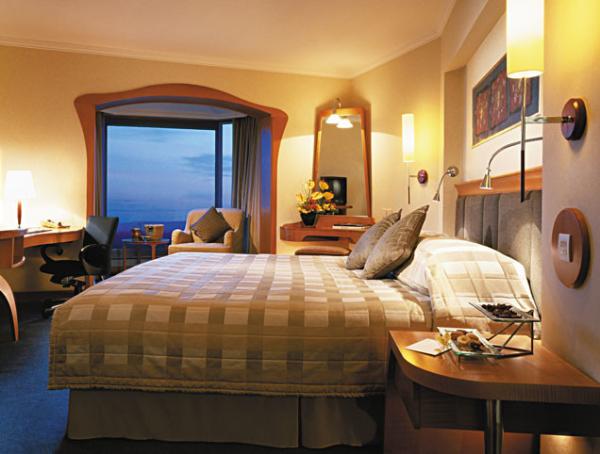 High End Oak Wood  Hotel Style Bedroom Furniture With Mirror Custom