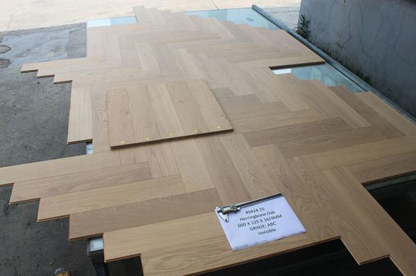White Oak Herringbone Engineered Flooring 600x125x16MM 25-Year Warranty