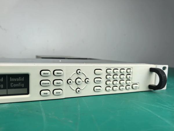 Agilent N6701A Modular Power System Mainframe 600 W 4 Slot