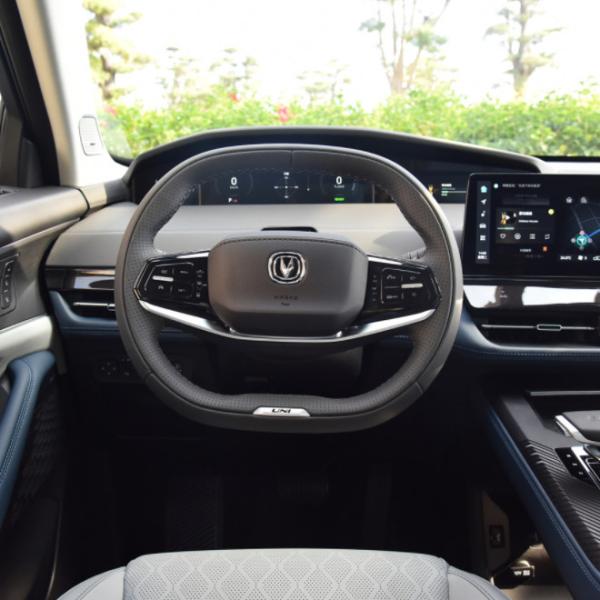 Carros usados pretos brancos de Changan uni K SUV dos carros de EV populares