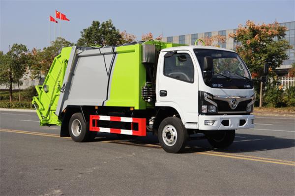 5CBM 4x2 Dongfeng Rubbish Compactor Truck Euro 3 With Back Bucket