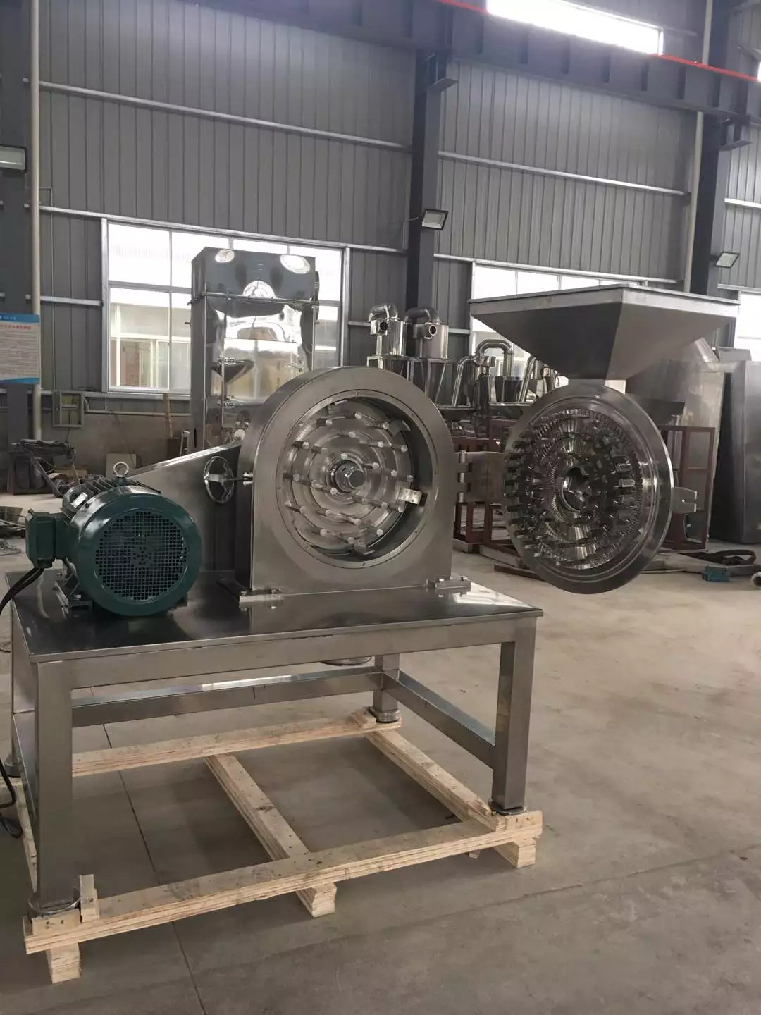 7.5kw Universal Grinding Machine 100-300kg/h Multi Purpose Grinder Machine